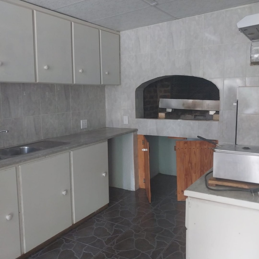 7 Bedroom Property for Sale in Carters Glen Northern Cape